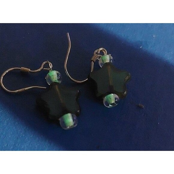 Small sterling silver and uranium glass star earrings with phosphorus accent - Picture 9 of 9